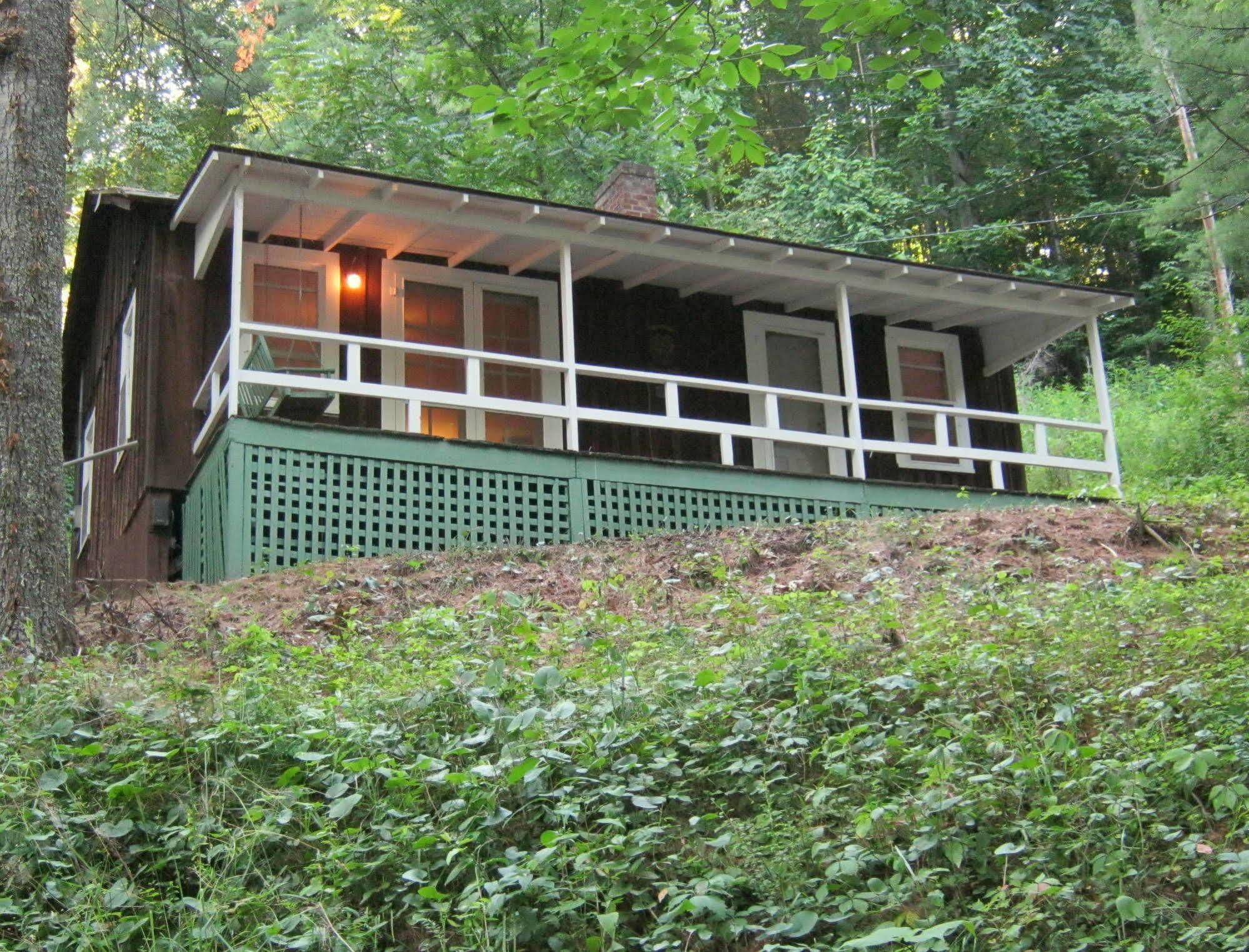 The Cabins At Healing Springs Crumpler Экстерьер фото